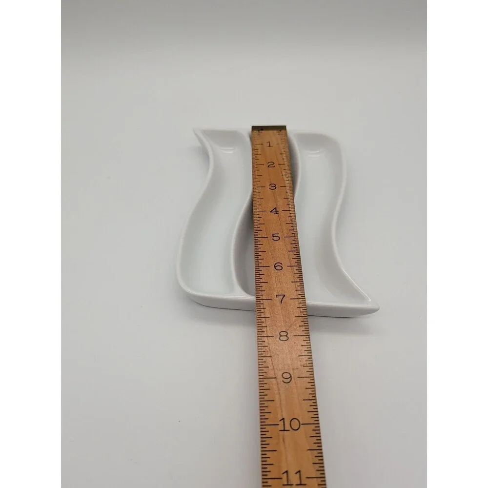Crate & Barrel BIA Cordon Bleu White Porcelain Wavy Olive Server Boat